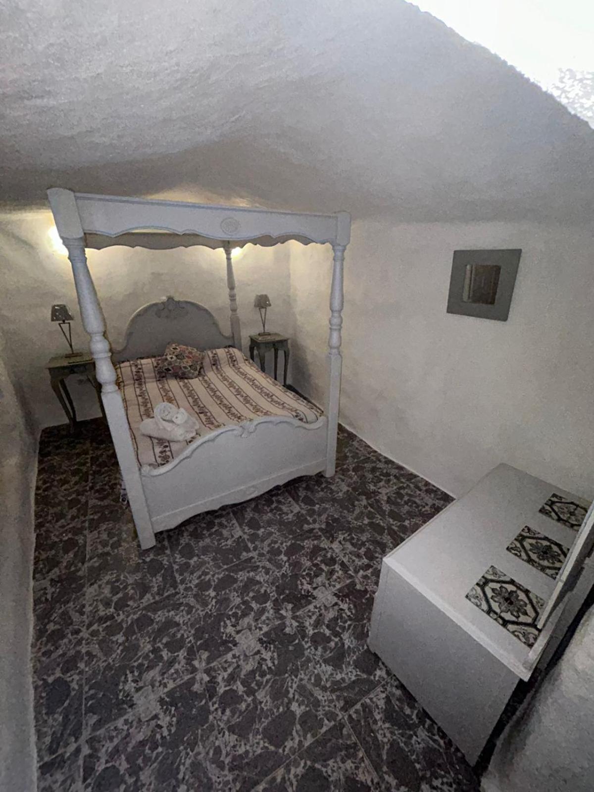 The Crystal Cave Villa Zujar ภายนอก รูปภาพ