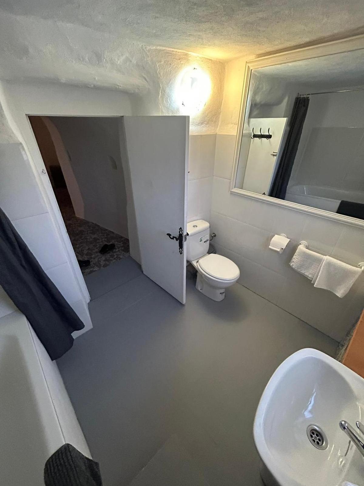 The Crystal Cave Villa Zujar ภายนอก รูปภาพ